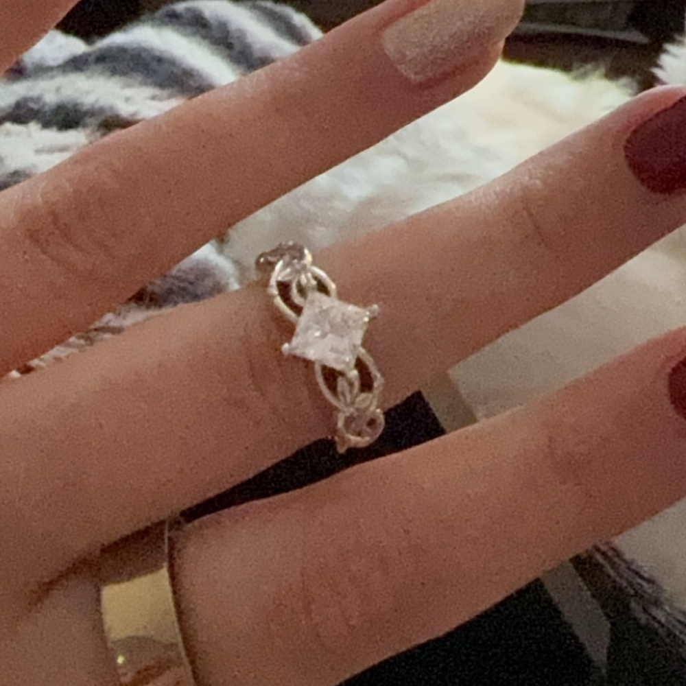 Size 7 14k Engagement Ring